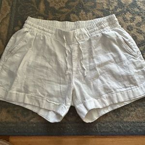 Old Navy White Linen Shorts gently used elastic with tie front.